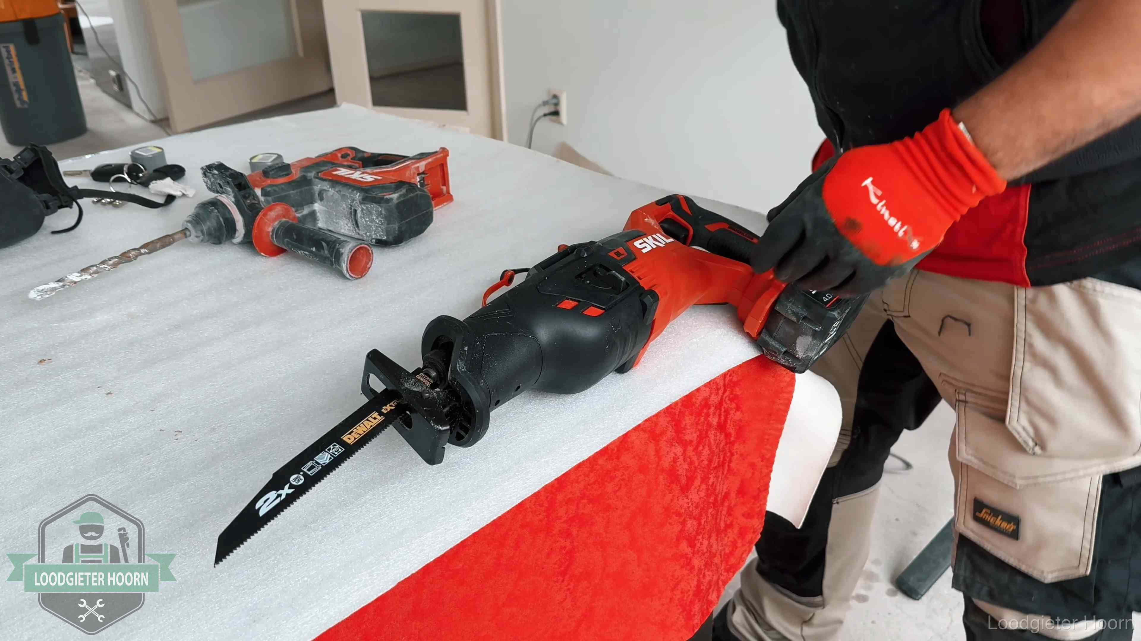 Betrouwbaar loodgietersbedrijf herkennen in Hoorn Professioneel gereedschap klaargelegd voor een klus in Hoorn
