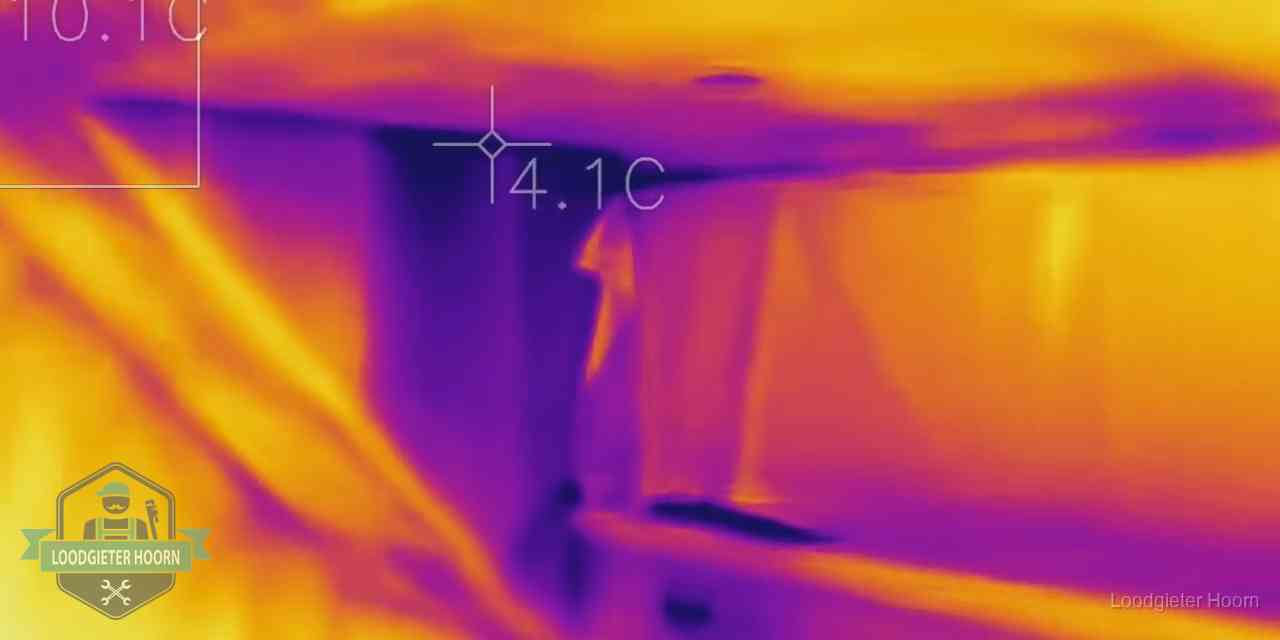 Thermografie bij lekdetectie in Hoorn Warmtebeeldopname van een vloerconstructie tijdens lekdetectie in Hoorn